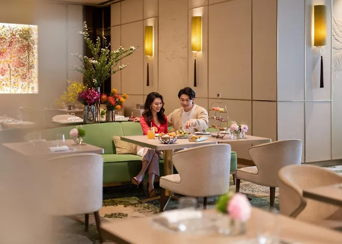 Mandarin Oriental, Hotel
