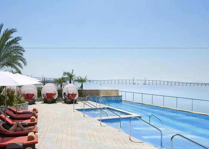 Mandarin Oriental,