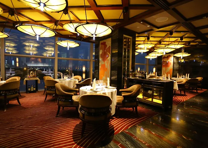 Mandarin Oriental, Hotel