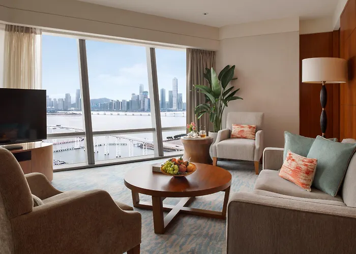 Mandarin Oriental, Hotel